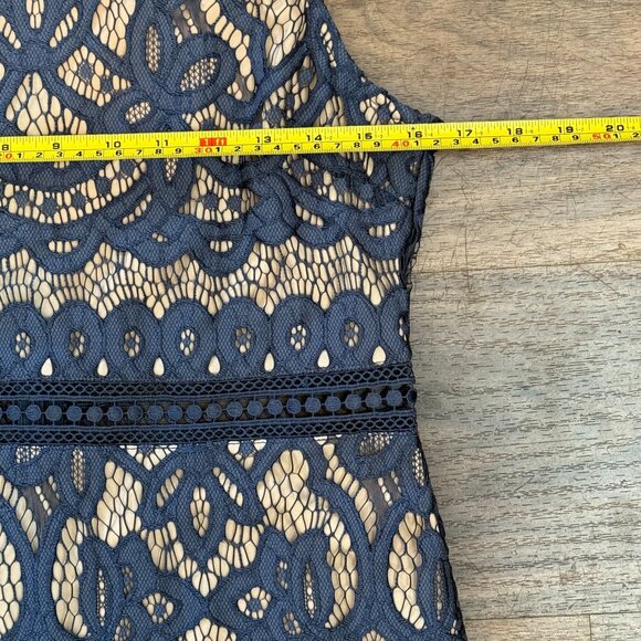 Francescas Mi Ami Dress Womens M Blue Lace Bodycon Zipper Back Elegant Details - Picture 8 of 10